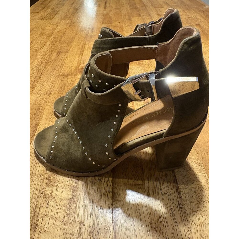 Olive Green Suede Peep-Toe Block Heel Ankle Booties Studded‎ Size 7 Glam Biker - Picture 3 of 8